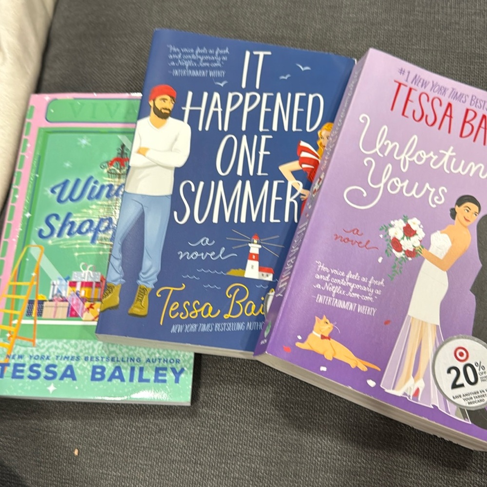 Tessa Bailey: It Happened One Summer, unfortunately yours and window shopping